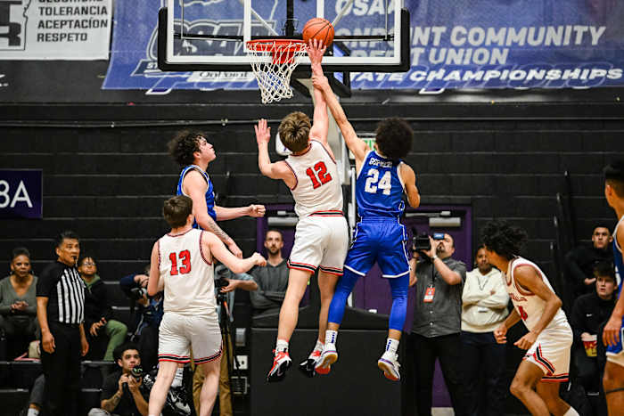 Lincoln Gresham 6A Oregon boys basketball quarterfinal Naji Saker -61
